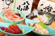 お食事を楽しみたい方にコース料理3300円からご予算に応じて承ります

また飲み放題コースは4400円～