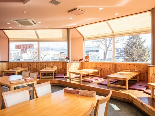 子ども連れも多い、地元に愛されるお店
