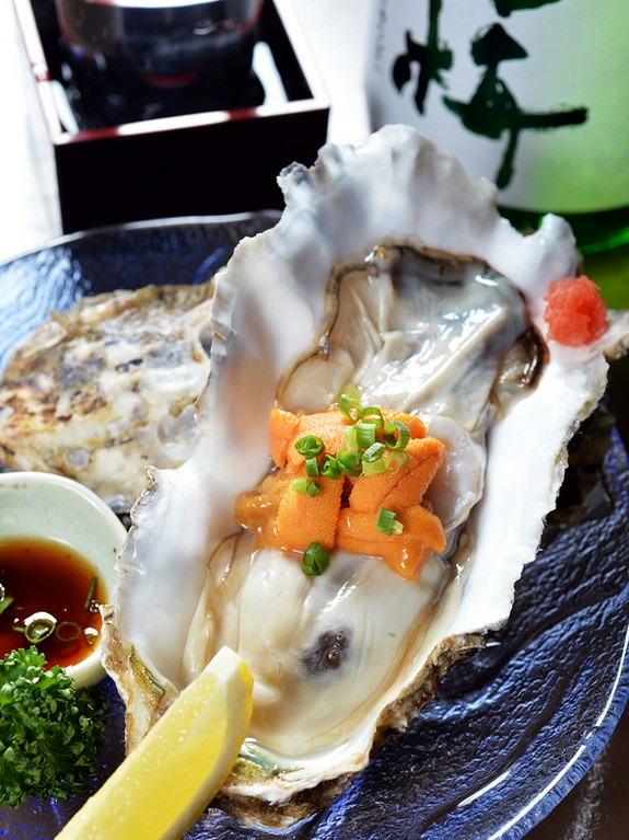 大粒で食べ応えのある牡蠣を贅沢に『三陸産　特大カキ酢』