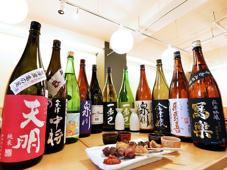 蔵元がある会津まで出向き仕入れた、地元限定の日本酒あり