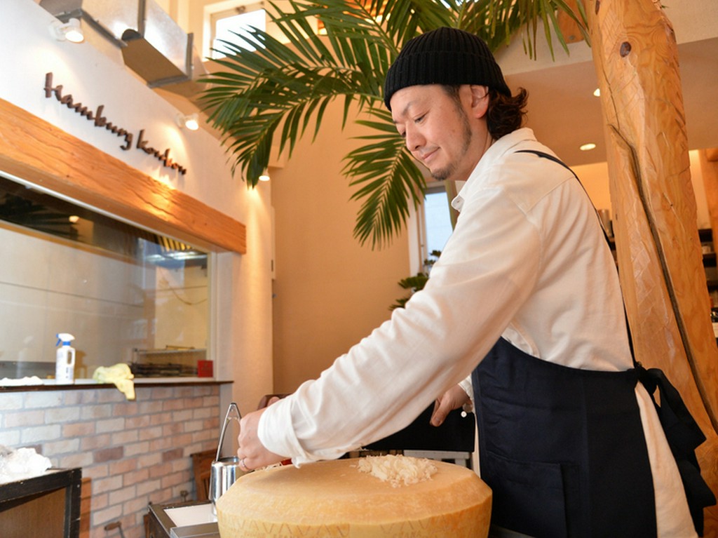 “さりげないサービス”で、居心地のよい雰囲気づくりを　　