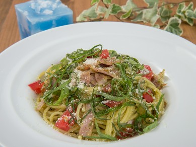 地元で獲れるおいしい野菜をふんだんに使った料理の数々が魅力