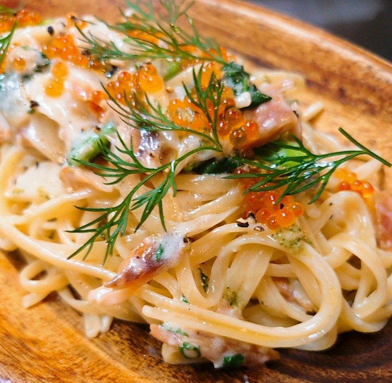 八戸産秋鮭“トバ”のアラクレーム リングイネ