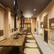 店内はくつろぎの座敷。6人用と4人用それぞれ用意されています。仕事仲間や友人同士など、グループでの楽しいお食事に利用できそうです。