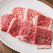 良質な「しまね和牛」のカルビ。ジューシーな脂の美味しさをたっぷりと堪能できます。