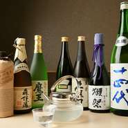 お酒の中には、「獺祭」などレアな一本も…