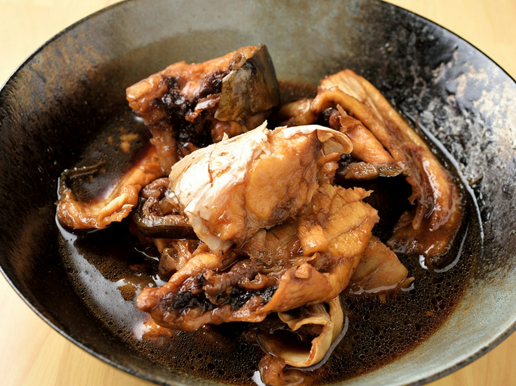 脂の乗った魚を贅沢に。魚本来の味わいを活かした『あら炊き』