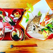 お食い初め御膳　4800円
松花堂弁当　2400円
・
配達料　2000円
<税込み1万円以上で配達無料♪>
(器は回収)
・
精華町、木津川市  月～土　10:30～11:30、14:30～15:30 (これ以外は応相談)
松花堂弁当だけもOK