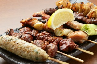 「大山鶏」「京紅地鶏」などの上質素材をできるだけ低価格で