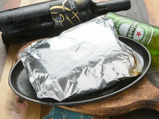 凝縮された素材の美味しさ『鉄板ハンバーグ』