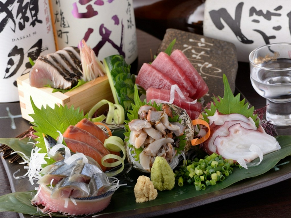 毎日仕入れる旬の魚で四季を堪能。和と洋を楽しめるところも魅力