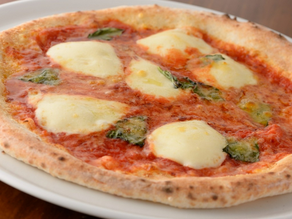 程良い酸味とチーズとの相性が抜群！PIZZA『マルゲリータ』