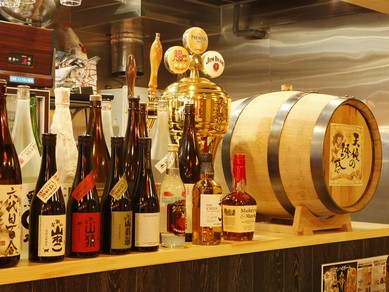 焼酎をはじめ数多くのお酒を用意