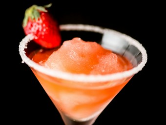 フォトジェニックな見た目がイケてる『フローズン・ストロベリー・マルガリータ』