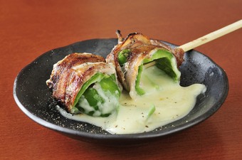 とろけるチーズとピーマンが相性抜群『チーズピー』