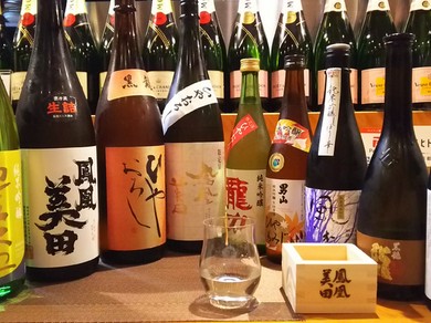 料理と共に味わいたい、選りすぐりの日本酒