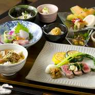 肉、野菜、魚など食材は国産のものを料理人が厳選しています。青森県産の食材にこだわり毎日仕入れられており、季節によって使う素材も変化。旬のものをいただけるので、食事を通して季節を楽しむこともできます。