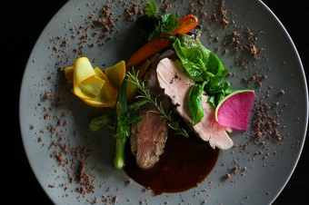 四季ならではの魅力がつまったメインのお料理