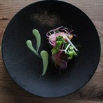 ・軽い一口料理
・野菜のパフェ
・前菜1
・前菜2
・メイン（魚）
・メイン（肉）
・小さなデザート
・季節の果物を使ったデザート（チーズ盛り合わせに変更可）
・小菓子