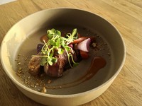 ・前菜3種の盛り合わせ
・メイン
・小さなデザート
・食後のお飲み物
