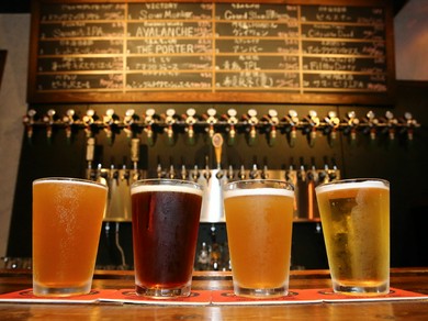 自社クラフトビール＋ゲストビール。20種から選ぶ飲み比べ