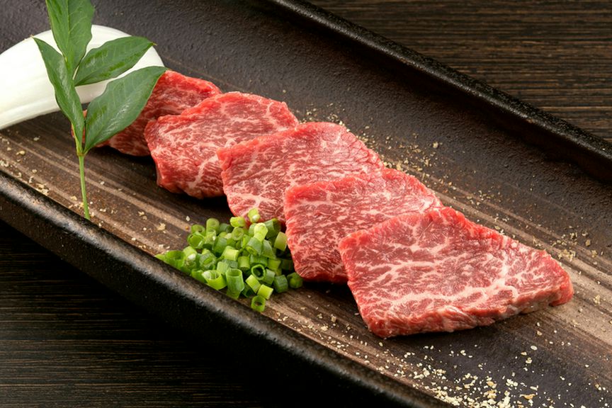 柔らかい赤身肉のおいしさと食感を堪能できる『上ロース』