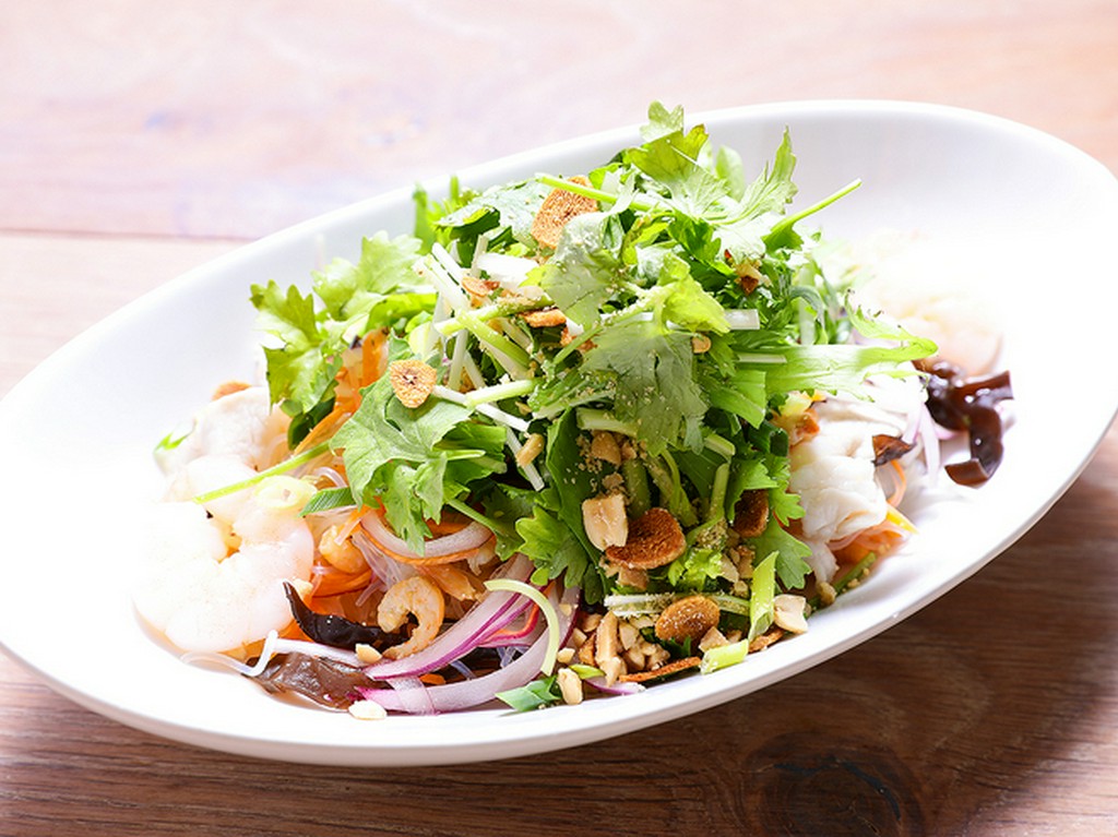 パクチ―の風味際立つ『パクチーたっぷりヤムウンセン』