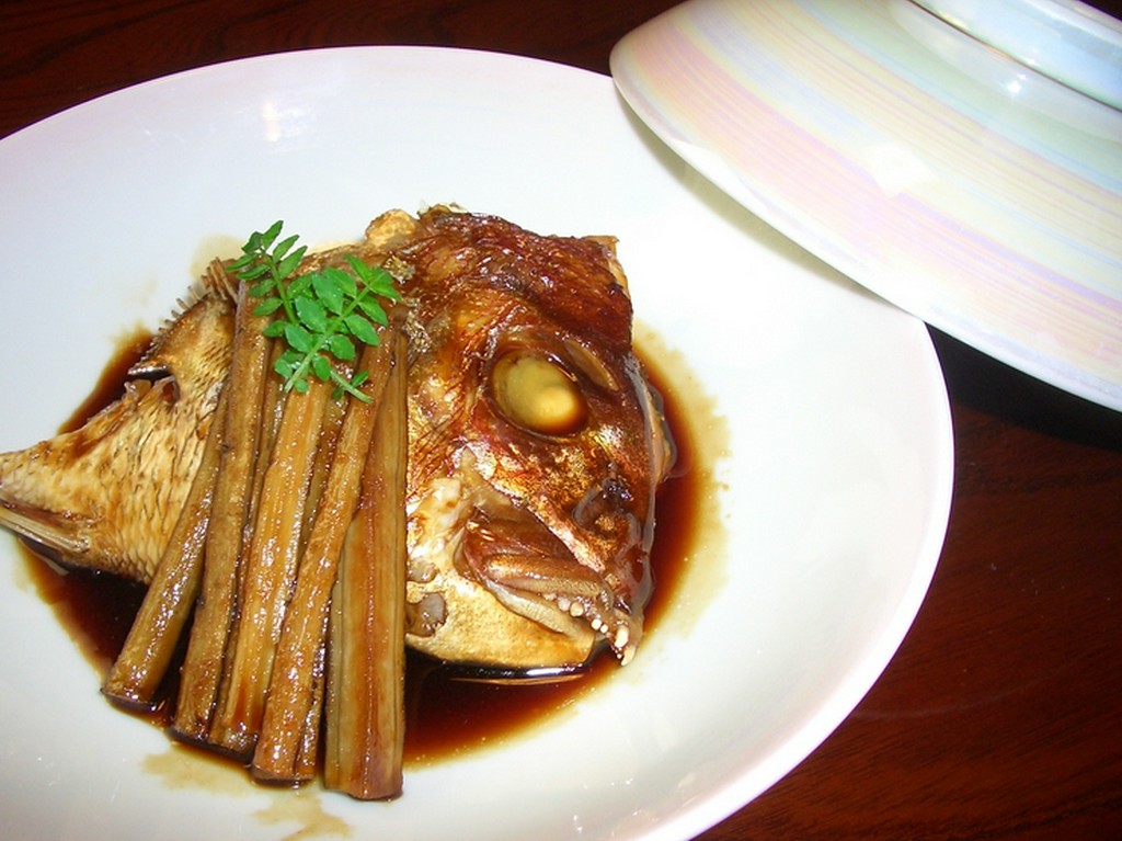 天然鯛頭　（荒煮　骨蒸　塩焼）