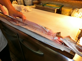 冷凍ものではない「生きているからこそ」の食感を！