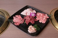 バラ、ロース、ハラミ、豚バラ、ミノ