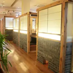 お洒落で落ち着いた雰囲気の店内。