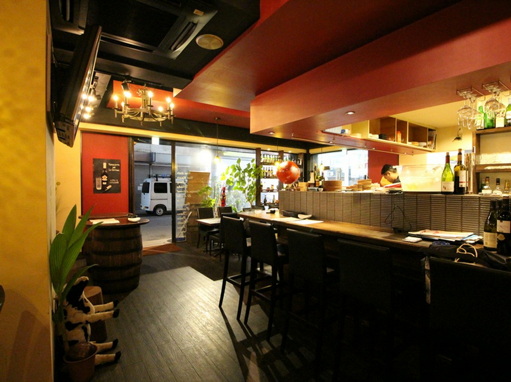 カウンター席で気軽にゆったり、スペイン料理!!