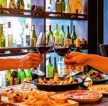 2時間飲み放題付きの ウエディング等の各種二次会、女子会、などにピッタリなコースです。