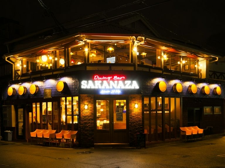 「港町を盛り上げる灯台になろう」をモットーに