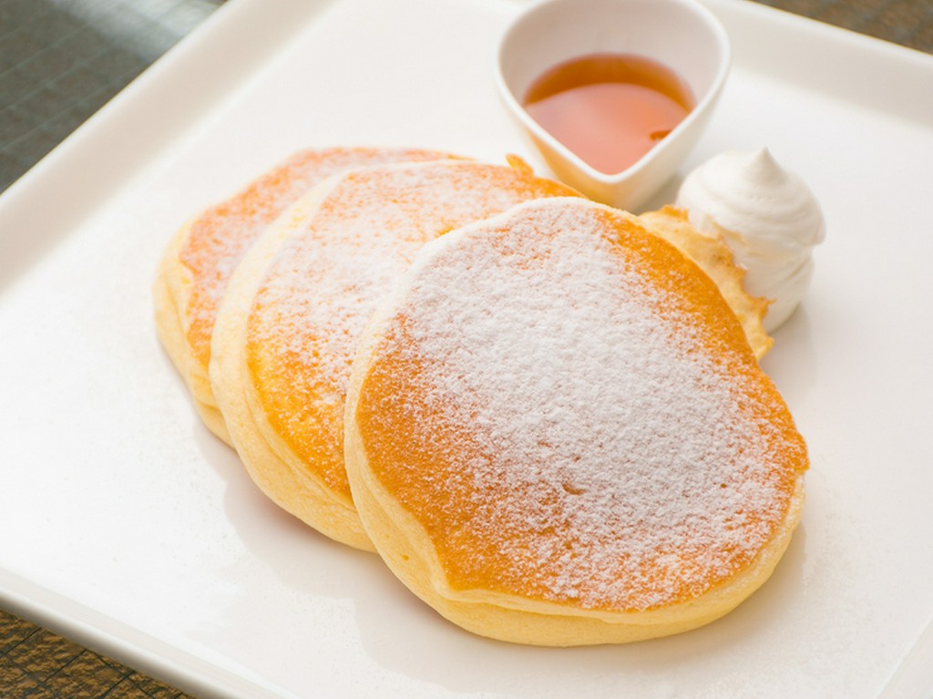 シンプルisベスト！　ふわふわ食感がたまらない『スフレパンケーキ』