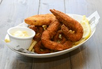 Italian style mix fried seafood with Aioli sauce
イタリア風シーフードミックスフライ、アイオリソース添え