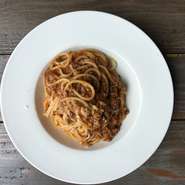 SPAGHETTI BOLOGNESE (イタリアンミートソースのスパゲティ)