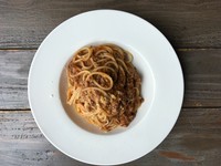 SPAGHETTI BOLOGNESE (イタリアンミートソースのスパゲティ)