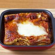 (Italian meat sauce lasagna)
(イタリアンミートソースのラザニア)