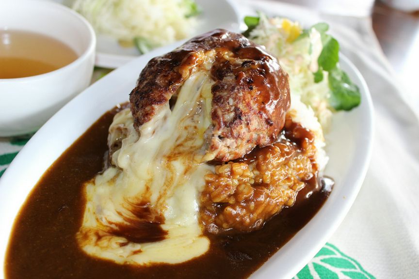 チーズオーブン焼きハンバーグカレー