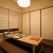 店のインテリアは落ち着いた大人の雰囲気ですが、お座敷が多いので子ども連れも安心です。また、子どもたちを気兼ねなく遊ばせられるキッズルールもあるので、ママたちの息抜きにもおすすめです。