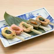 京都の京生麩を5種の味噌でいただく、目にも美味しい一品。