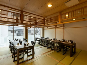 会席やコースと共に、それぞれの時間をゆったりと楽しめる和室
