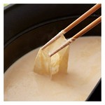 豆乳のまろやかさでとってもやさしい味わいに。きのこやお野菜をたっぷり楽しみたい方におすすめです。
《オススメアレンジ：とろけるチーズ》