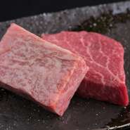 ※サプライズプレゼントに花束の準備が可能です。
　1束　2200円～にてご用意させていただきます。
　詳細は店舗にお問い合わせください。