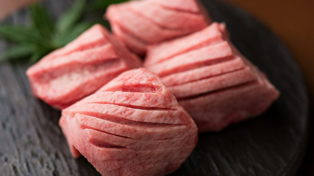 熟成した肉の旨みを存分に堪能！『熟成厚切り上タン』