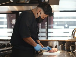 気持ちよく食事ができるために細心の注意を払う