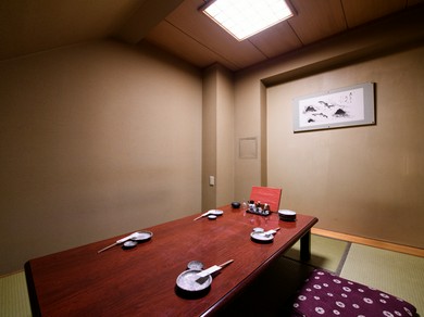 仲間と過ごす水入らずの時間を、くつろぎの和室で