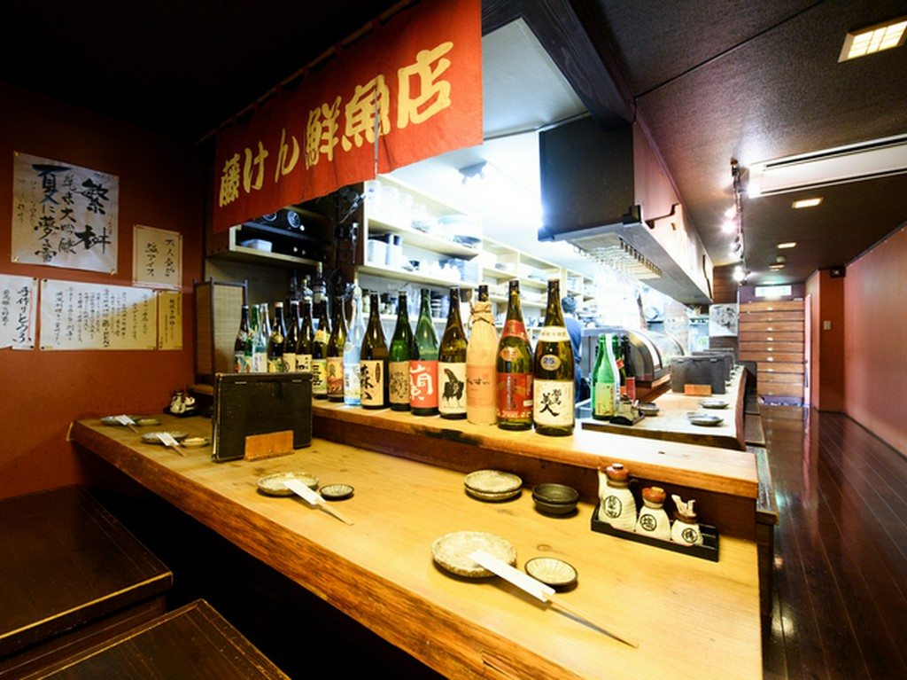 自分好みのお酒を主軸に、美味しい魚を摘まむ至福のひと時