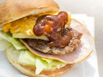 看板メニューでもある一番人気の『スペシャルバーガー』